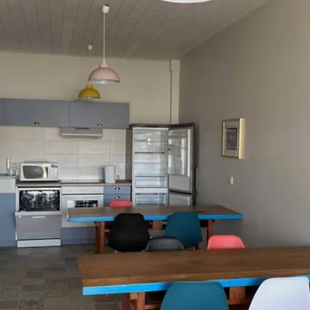 Californie - Old School Pensjonat Port-Joinville